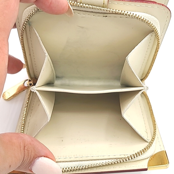 Louis Vuitton - Suhali Leather compact zip wallet - Picture 12 of 16